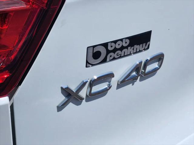 2024 Volvo XC40 Core
