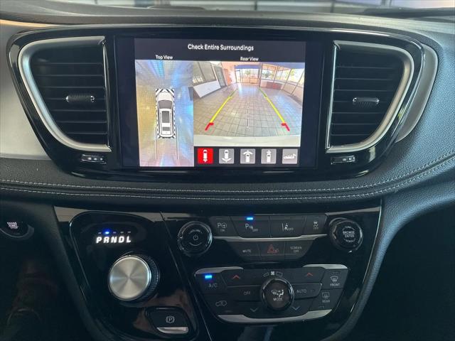 2024 Chrysler Pacifica Hybrid S Appearance Pkg