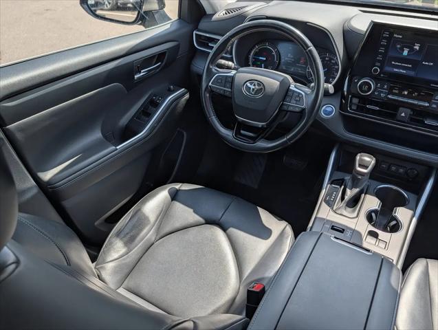 2020 Toyota Highlander Hybrid XLE