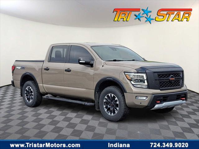 2021 Nissan TITAN Crew Cab PRO-4X 4x4 2021 Nissan TITAN Crew Cab PRO-4X 4x4