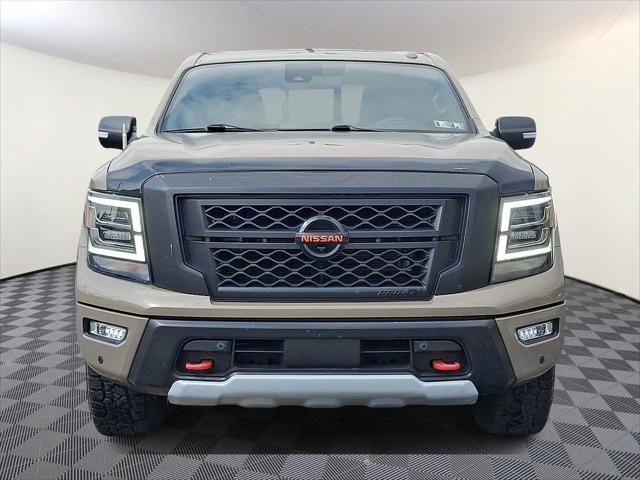 2021 Nissan TITAN Crew Cab PRO-4X 4x4 2021 Nissan TITAN Crew Cab PRO-4X 4x4