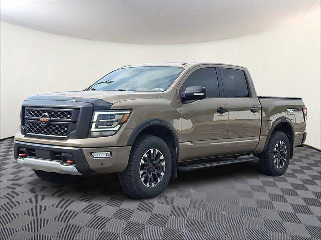 2021 Nissan TITAN Crew Cab PRO-4X 4x4 2021 Nissan TITAN Crew Cab PRO-4X 4x4