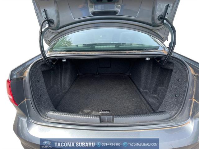 2015 Volkswagen Jetta 1.8T SE