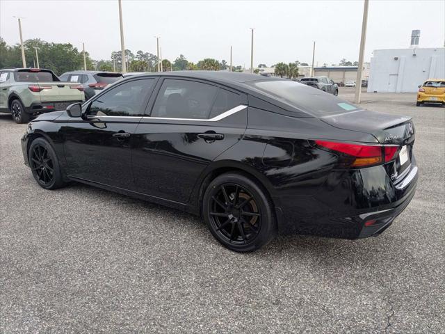 2023 Nissan Altima SR FWD