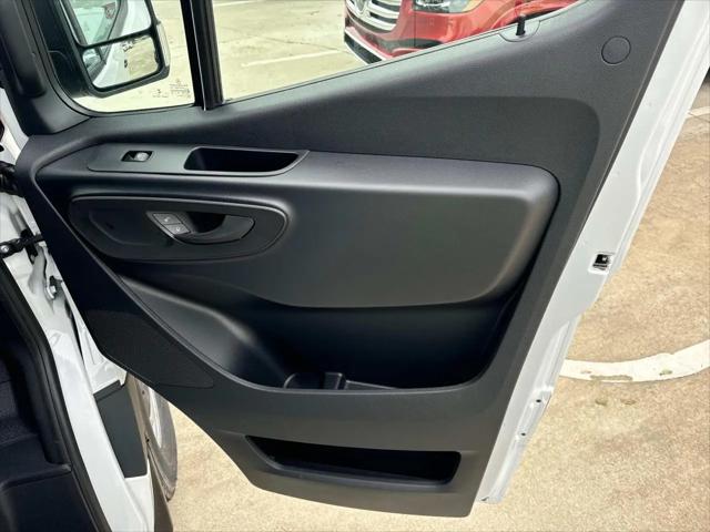2025 Mercedes-Benz Sprinter 2500 High Roof 4-Cyl Diesel