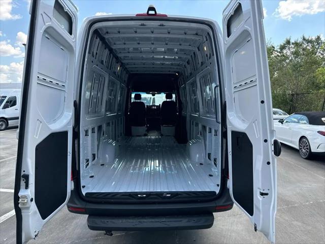 2025 Mercedes-Benz Sprinter 2500 High Roof 4-Cyl Diesel