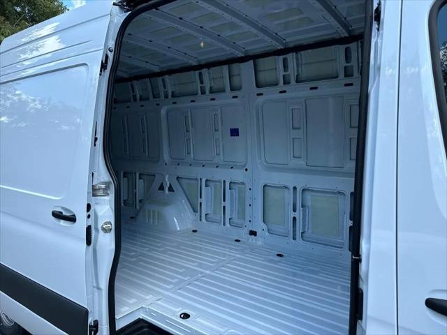 2025 Mercedes-Benz Sprinter 2500 High Roof 4-Cyl Diesel