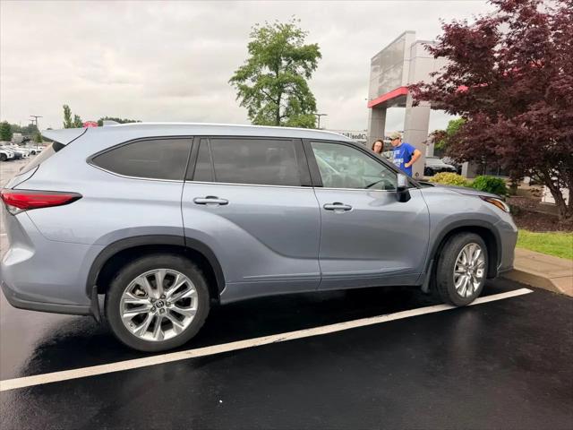 2022 Toyota Highlander Limited