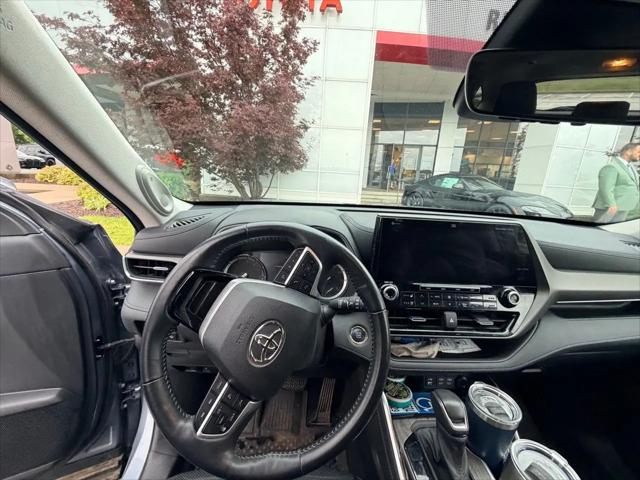 2022 Toyota Highlander Limited
