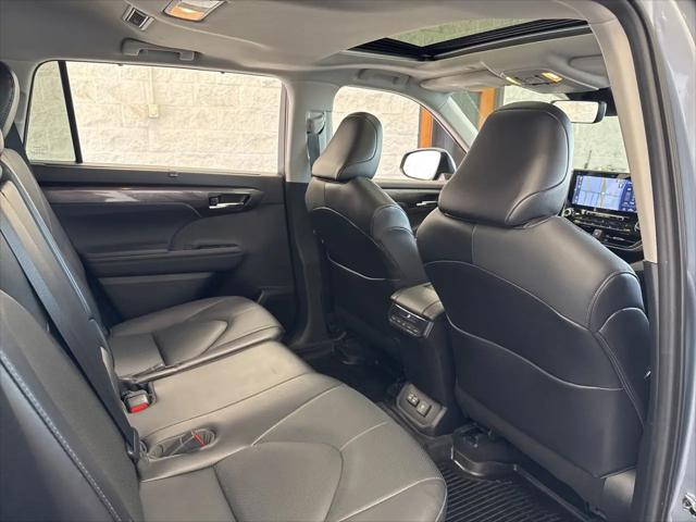 2022 Toyota Highlander Limited