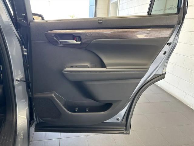 2022 Toyota Highlander Limited