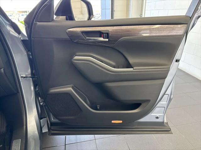 2022 Toyota Highlander Limited