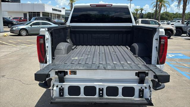 2024 GMC Sierra 2500HD 4WD Crew Cab Standard Bed SLT