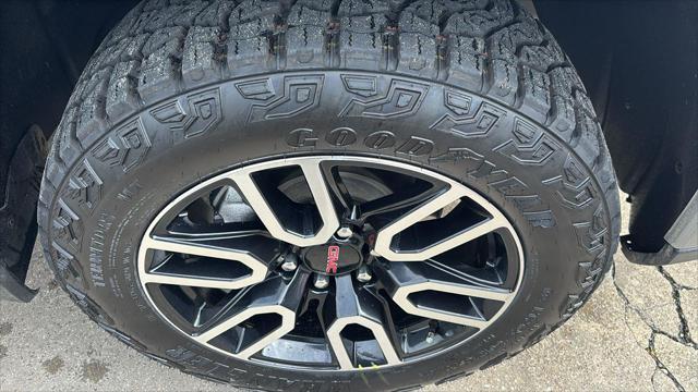 2025 GMC Sierra 1500 4WD Crew Cab Short Box AT4