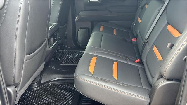 2025 GMC Sierra 1500 4WD Crew Cab Short Box AT4