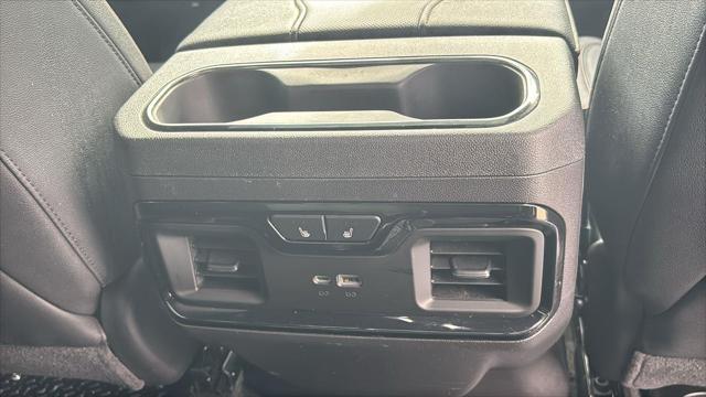 2025 GMC Sierra 1500 4WD Crew Cab Short Box AT4
