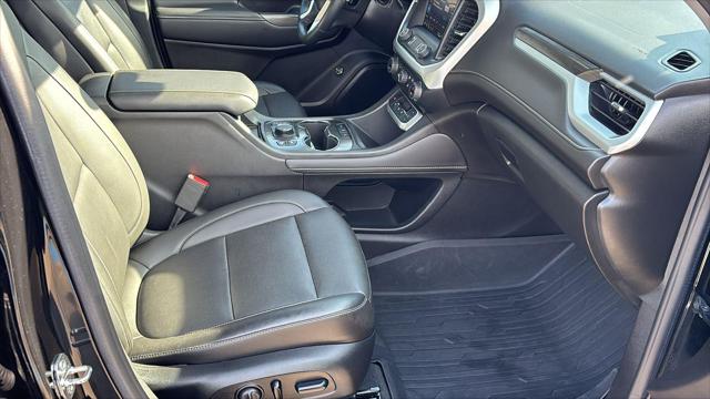2023 GMC Acadia FWD SLT