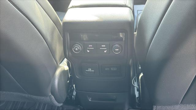 2023 GMC Acadia FWD SLT