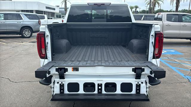 2022 GMC Sierra 1500 4WD Crew Cab Short Box AT4