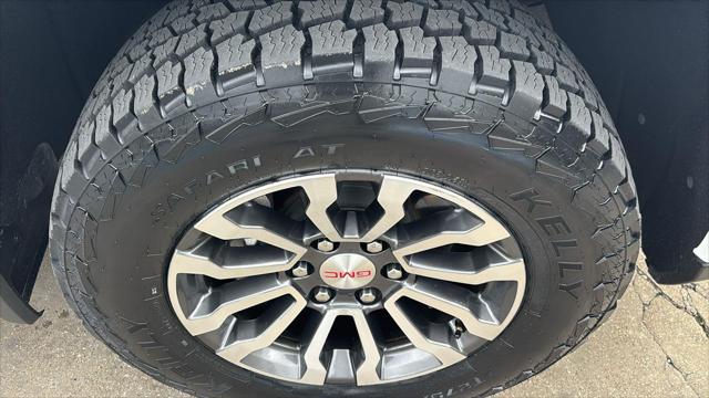 2022 GMC Sierra 1500 4WD Crew Cab Short Box AT4
