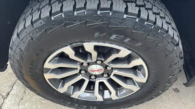 2022 GMC Sierra 1500 4WD Crew Cab Short Box AT4