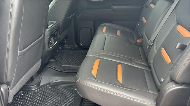 2022 GMC Sierra 1500 4WD Crew Cab Short Box AT4