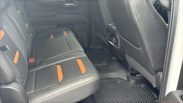 2022 GMC Sierra 1500 4WD Crew Cab Short Box AT4