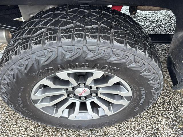 2023 GMC Sierra 1500 4WD Crew Cab Standard Box AT4