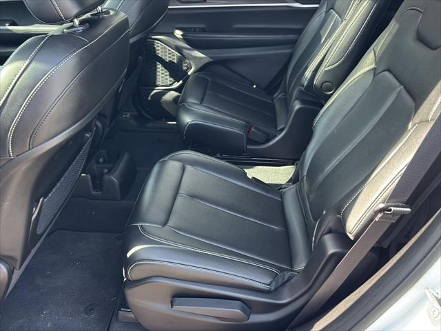 2024 Jeep Grand Cherokee L Limited 4x2