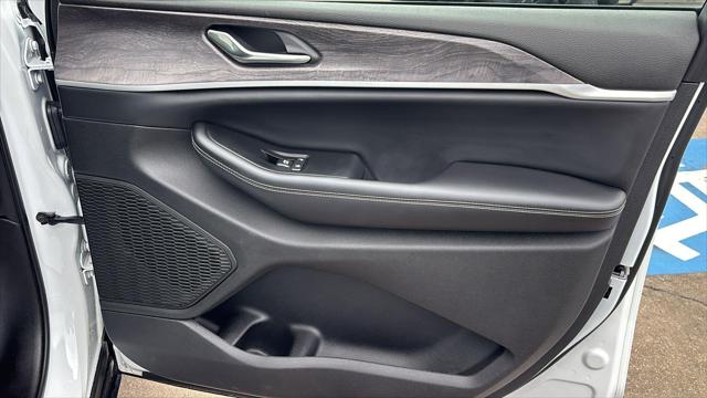 2024 Jeep Grand Cherokee L Limited 4x2