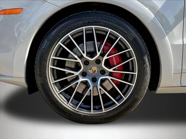 2022 Porsche Cayenne GTS