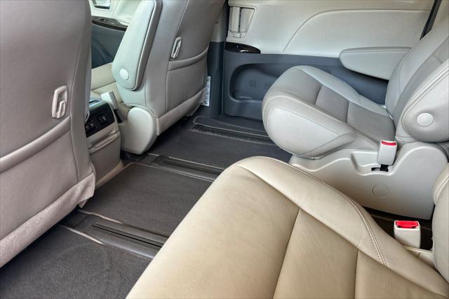 2019 Toyota Sienna XLE 7 Passenger
