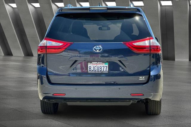 2019 Toyota Sienna XLE 7 Passenger