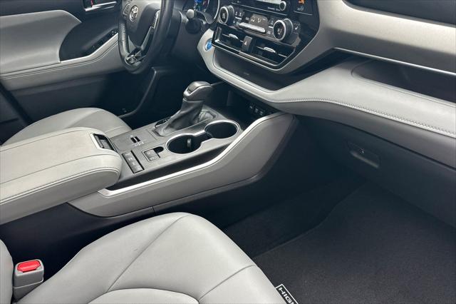2021 Toyota Highlander Hybrid XLE