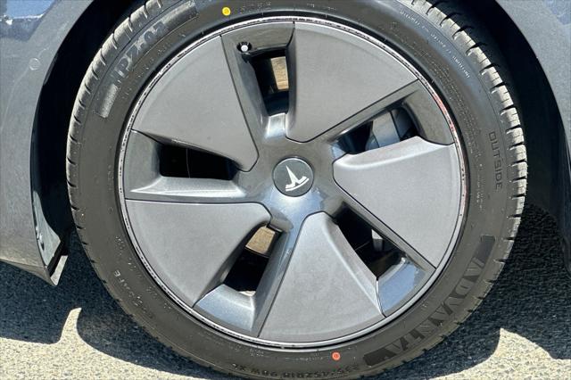 2022 Tesla Model 3 Rear-Wheel Drive