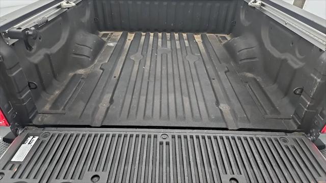 2023 Nissan Titan Crew Cab SV 4x4