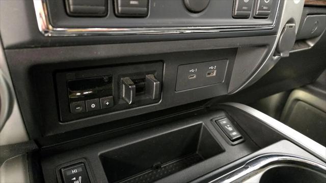 2020 Nissan Titan Crew Cab SL 4x4