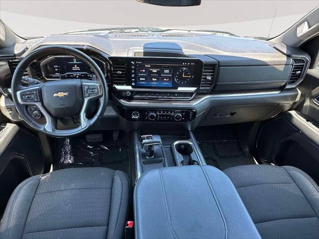 2023 Chevrolet Silverado 1500 4WD Crew Cab Standard Bed LT