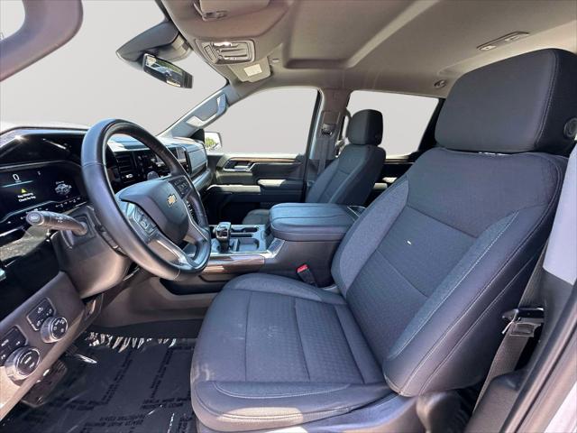 2023 Chevrolet Silverado 1500 4WD Crew Cab Standard Bed LT