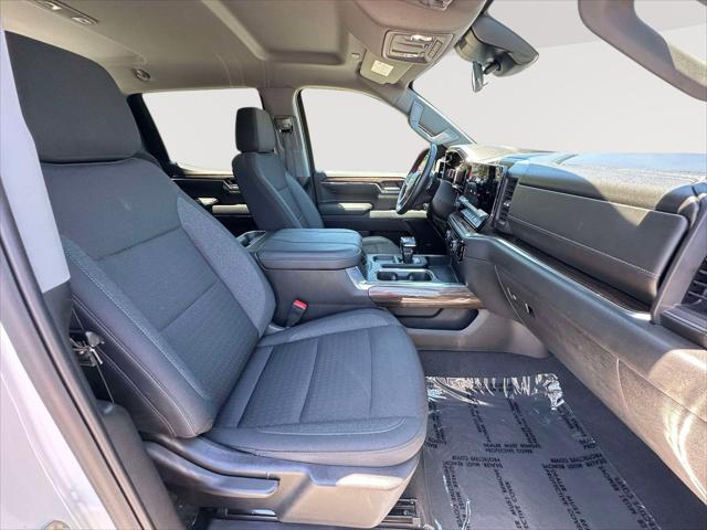 2023 Chevrolet Silverado 1500 4WD Crew Cab Standard Bed LT