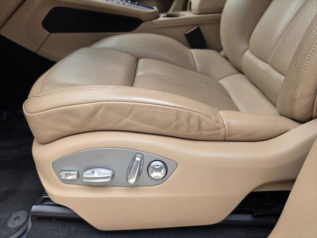 2020 Porsche Macan Unknown