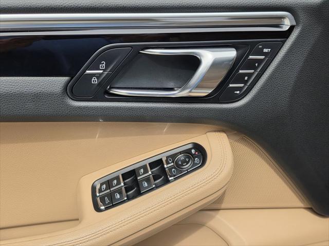 2020 Porsche Macan Unknown