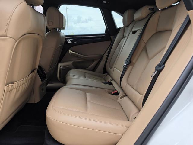 2020 Porsche Macan Unknown