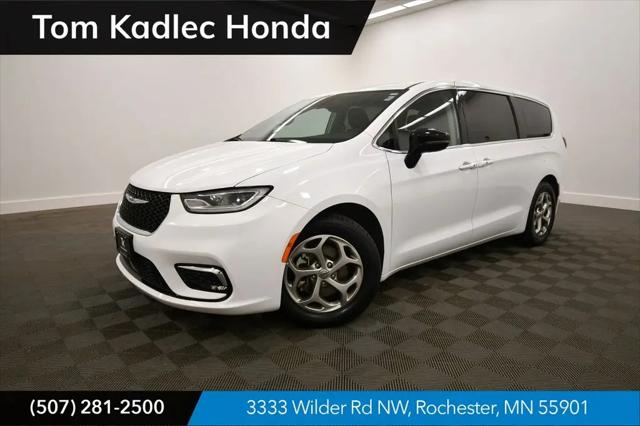 2024 Chrysler Pacifica Limited for sale in Rochester, MN