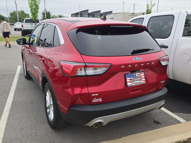 2020 Ford Escape SE