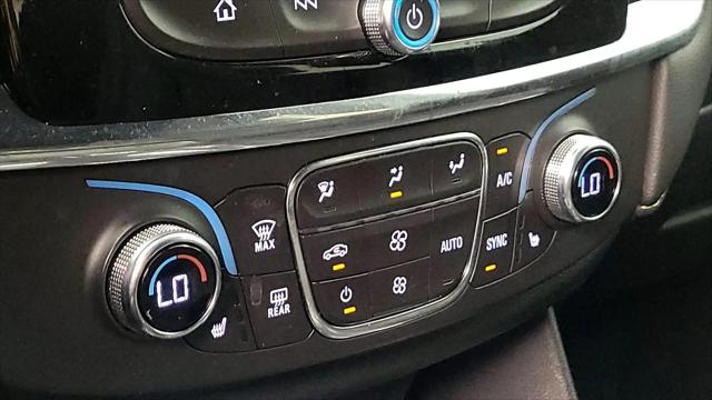 2023 Chevrolet Traverse FWD LT Leather
