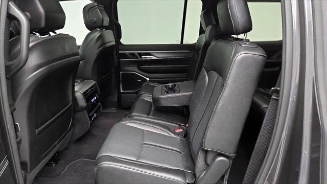 2023 Jeep Wagoneer Series II Carbide 4x4