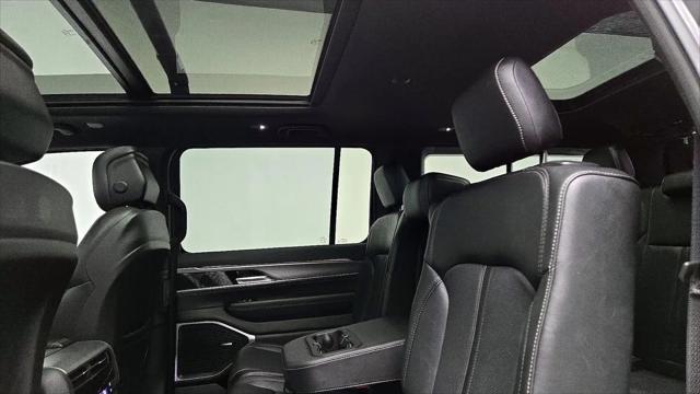 2023 Jeep Wagoneer Series II Carbide 4x4