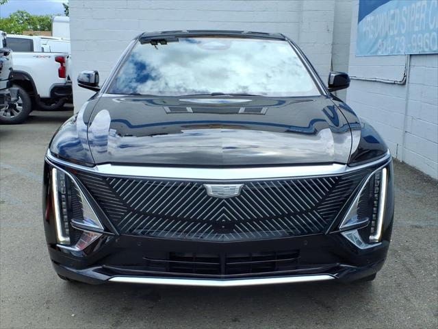 2025 Cadillac iQ Luxury 3 RWD