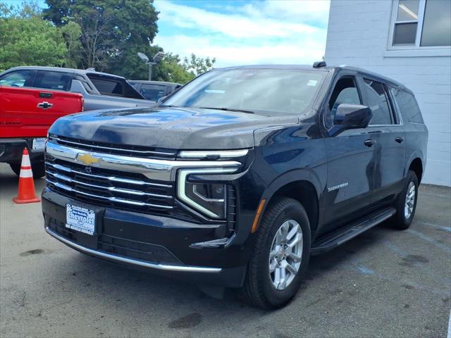 2025 Chevrolet Suburban 4WD LT